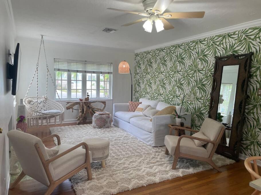 Hot Tub, Tiki Bar, Outdoor Shower, Near Intercoastal Waterway! West Palm Beach Exteriör bild