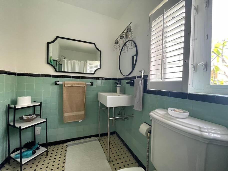 Hot Tub, Tiki Bar, Outdoor Shower, Near Intercoastal Waterway! West Palm Beach Exteriör bild