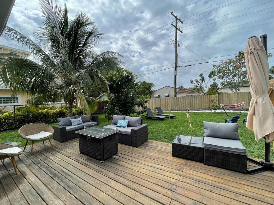 Hot Tub, Tiki Bar, Outdoor Shower, Near Intercoastal Waterway! West Palm Beach Exteriör bild